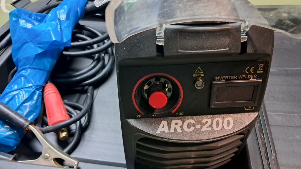 Máquina de soldar inverter 200A