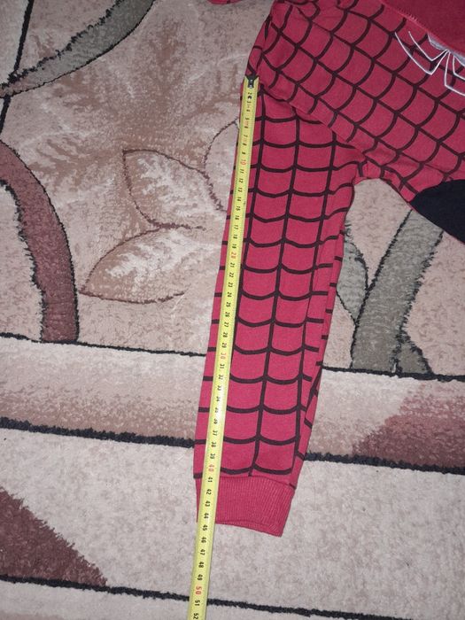 Костюм  + штани спанч Боб  на хлопчика 134 розміру