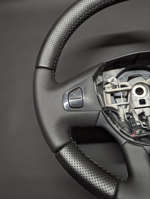 Перетягнуте кермо Opel Vivaro Renault Trafic на обмін