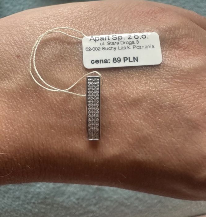 Zawieszka stebrna Apart Nowa