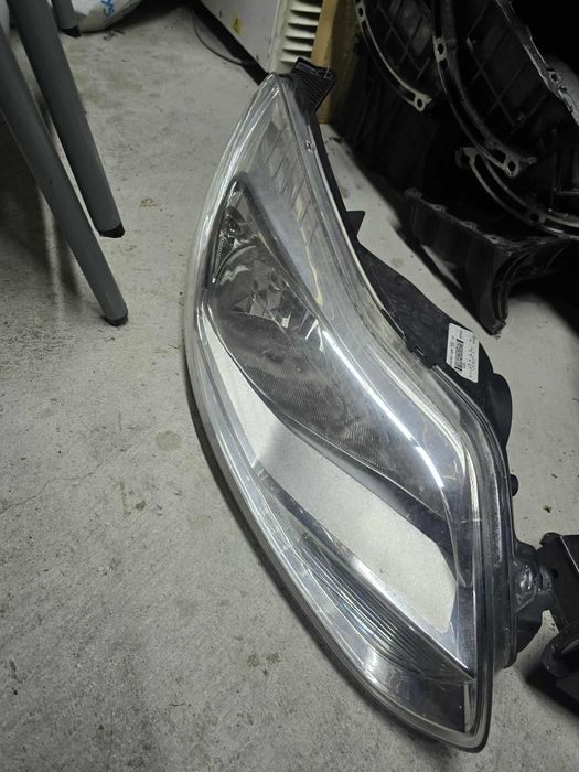 Focus mk3 lampa prawa
