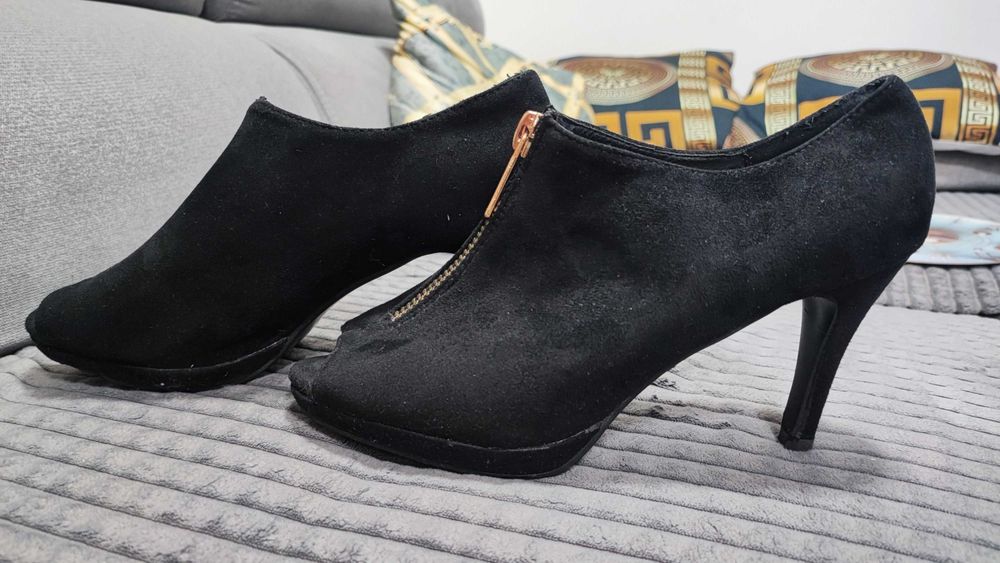 Botki z odkrytymi palcami Anesia r. 41