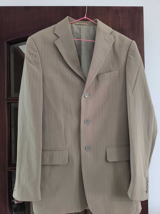 Blazer bege e dourado