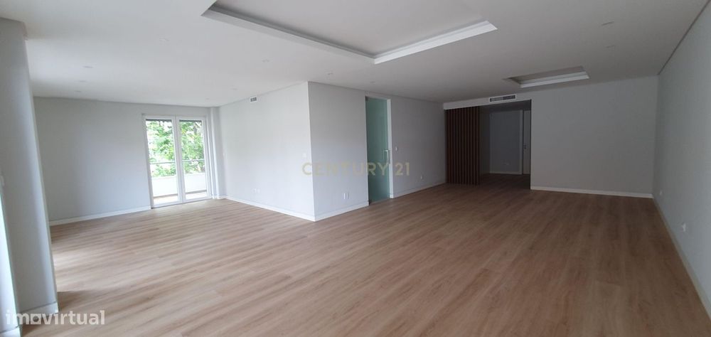 Magnifico Apartamento Novo T3 em Carcavelos