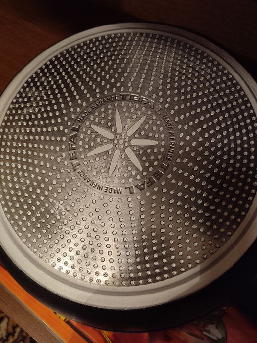 Сковорода  Tefal  32см.