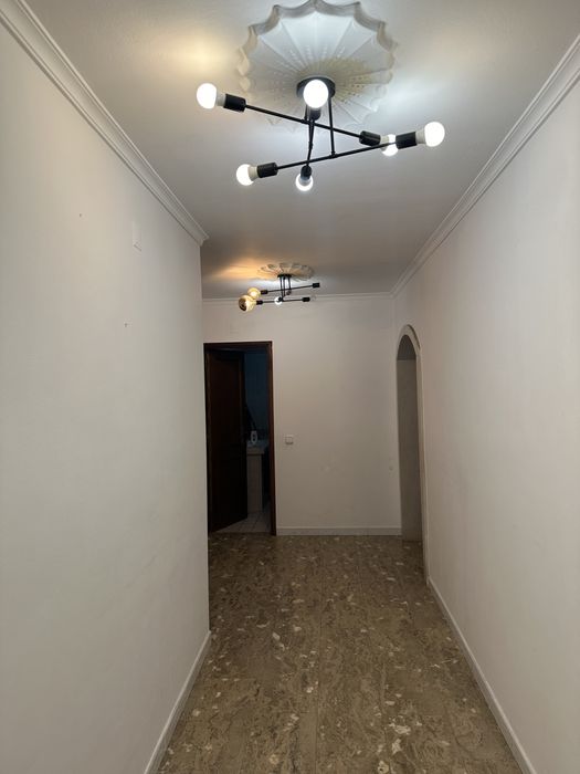 Moradia T5 para arrendamento