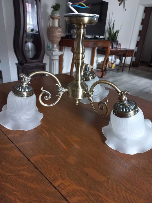 piękny wiszący  żyrandol