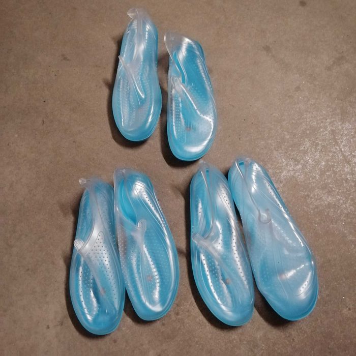 Sapatos borracha novos 3 pares