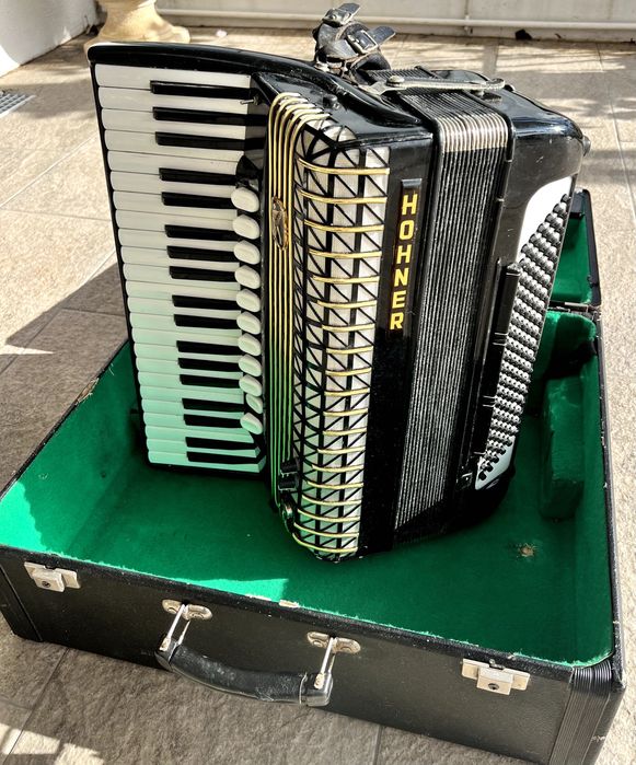 Acordeão Hohner (teclas)