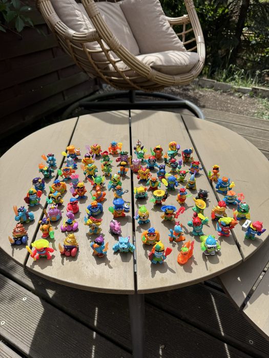 Figurki Piratix