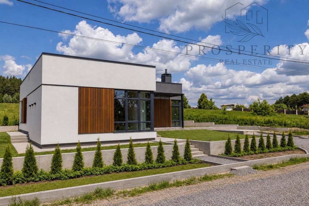 Будинок біля КМ "THE HILLS" в с. Горбовичі