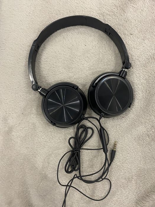 Навушники дротові