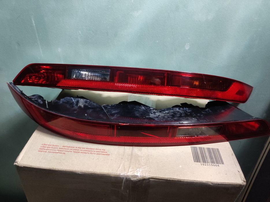 Ліхтарі в задній бампер audi Q5 2019р
