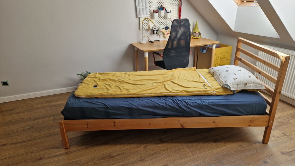 Łóżko ikea tarva 90×200 plus materac hovag  stan idealny