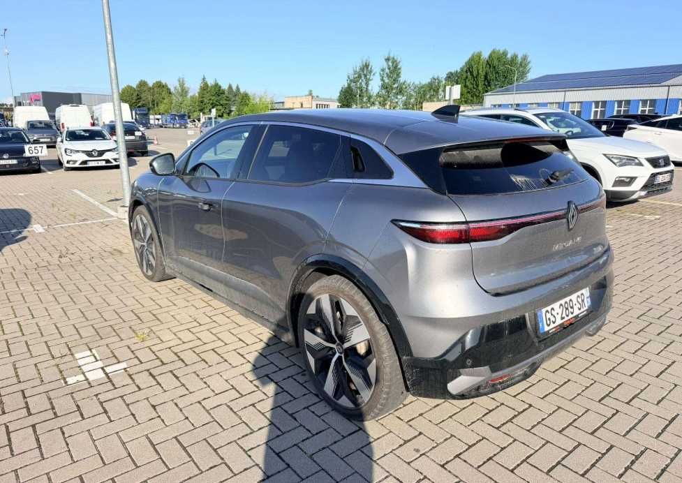 Renault Megane E -Tech, 4 E-Tech Бампер