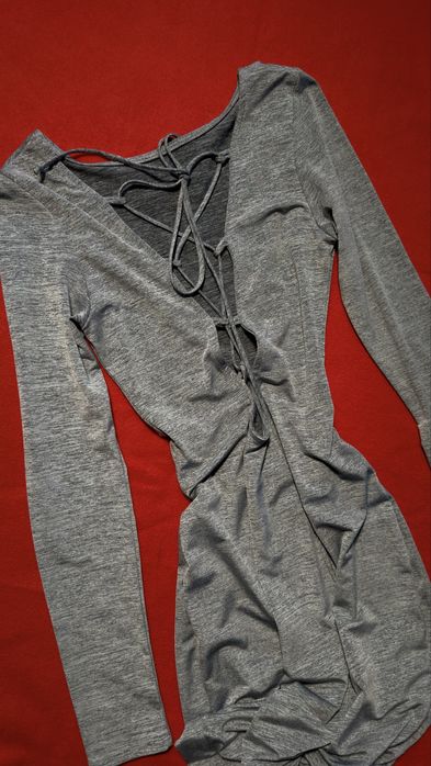 Сукня довга приталена з відкритою спинкою