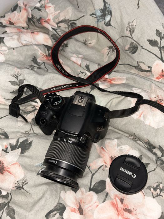 Canon EOS 1300D + EF-S 18-55mm III | Stan idealny | Komplet + Torba