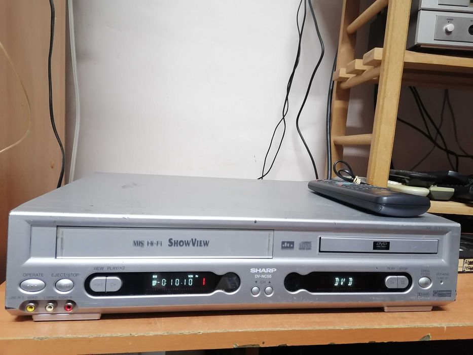 Magnetowid VHS Sharp DV-NS55S Combo Pilot HIFI STEREO