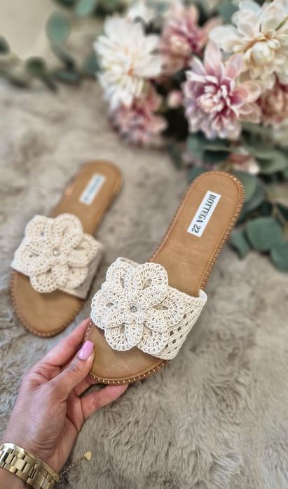Wygodne klapki beżowe boho z kwiatkiem lato Varlesca chicaca deezee 36 38 39 40 41