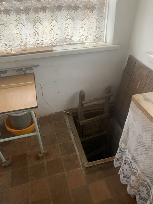 Двоповерхова дача з банькою.