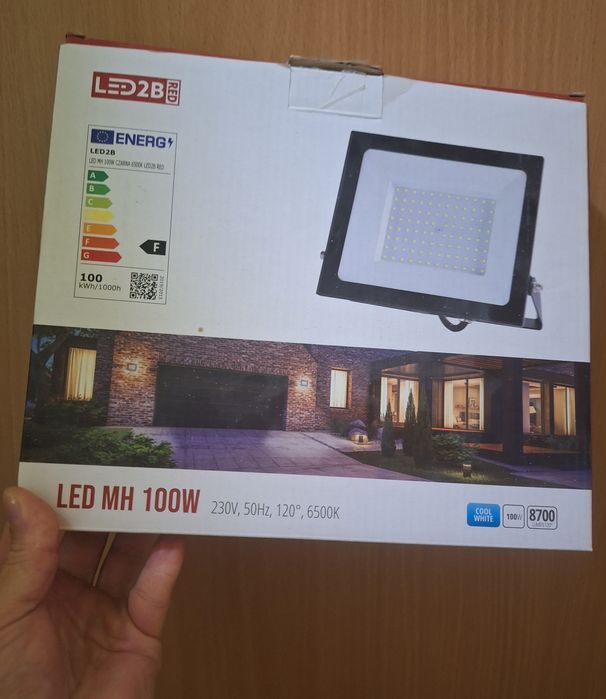 Naświetlacz LED 100W (LED2B RED) – nowy