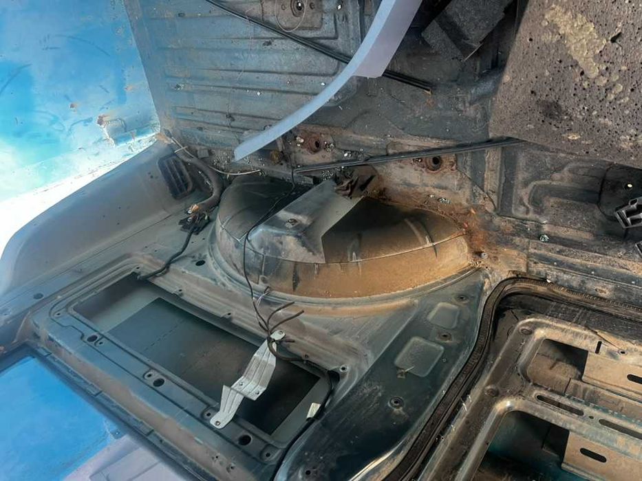 Частини кузова/чверть/крило/арка Мерседес Віто 638