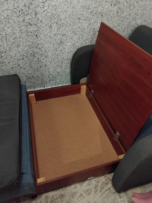 Продам диванчик дуже хорошому стані