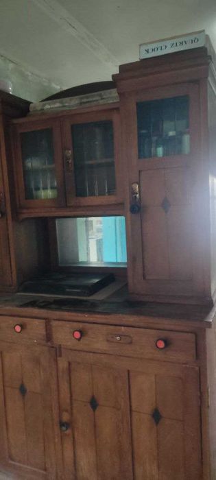 СРОЧНО!Дача в городе. Груба.Свет.Вода.Прописка.Рядом жилые Дома.+Озеро