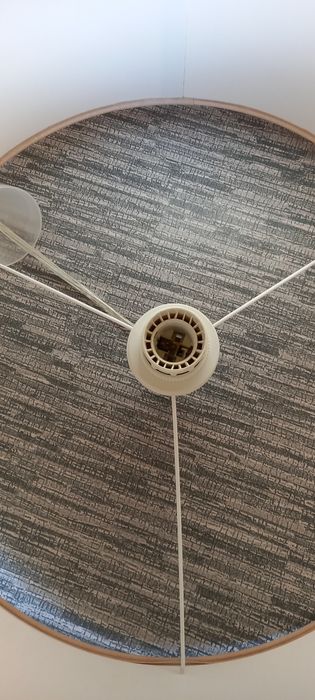 Candeeiro/Abajur dourado