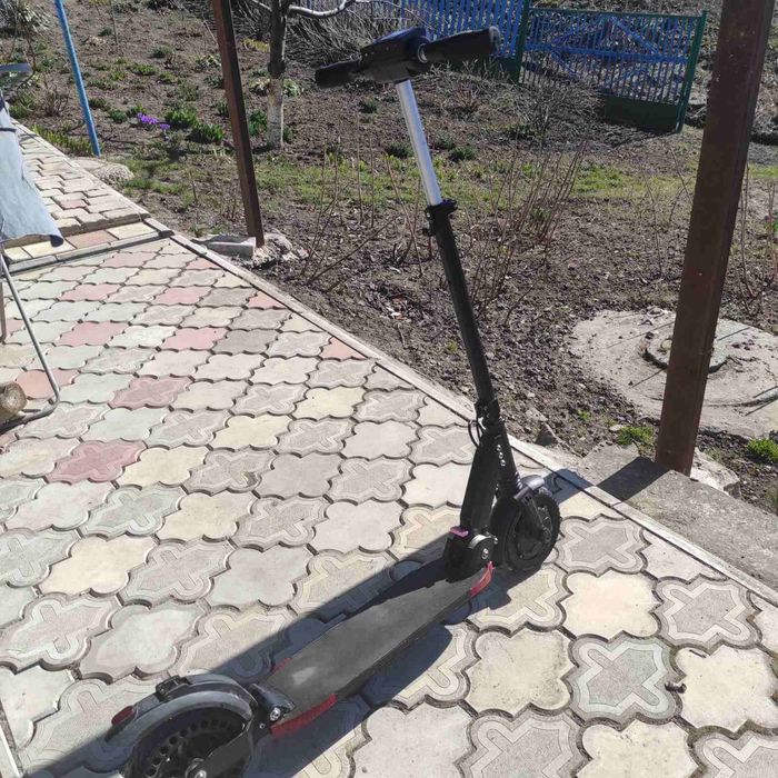 Продам електросамокат