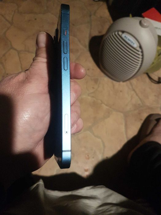 Продам iPhone 13