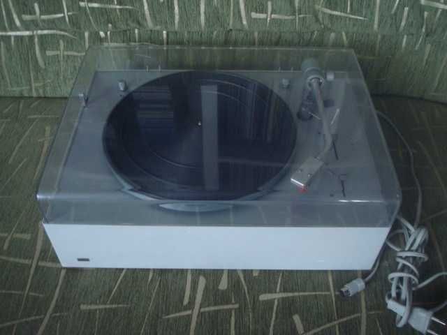 Продам проигрыватель пластинок