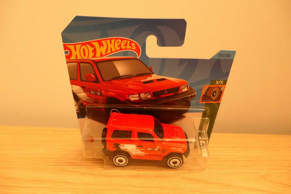 Mitsubishi Pajero Evolution - Hot Wheels