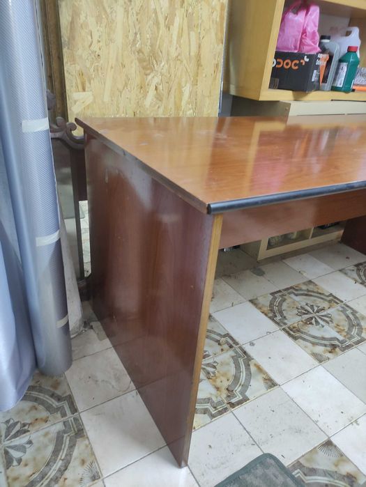 Secretária de madeira