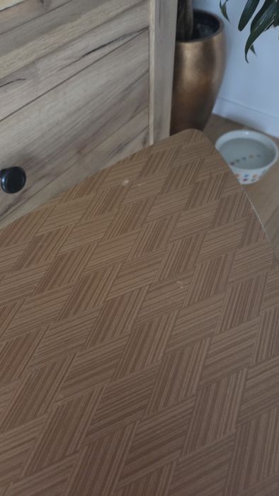 Stolik  w nowoczesnym stylu