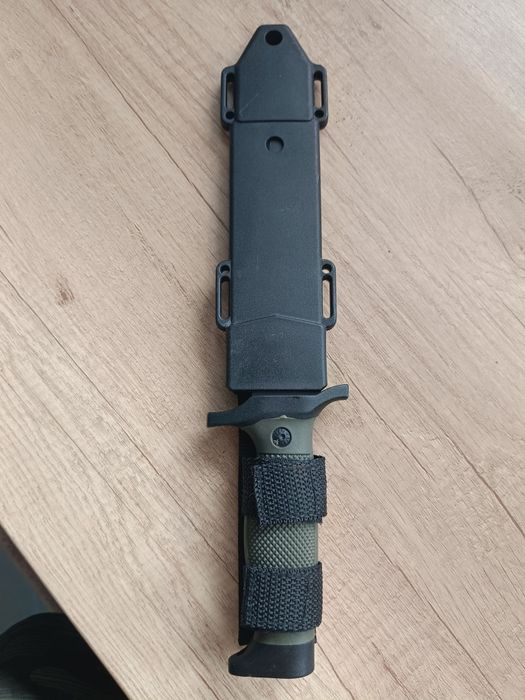 nóż survivalowy BSH
