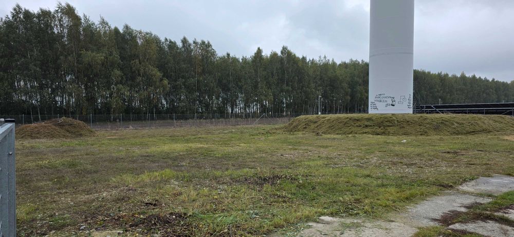 Koszenie farm fotowoltaicznych