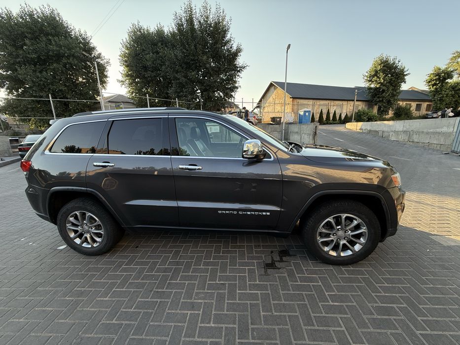 Jeep Grand Cherokee 2016 року