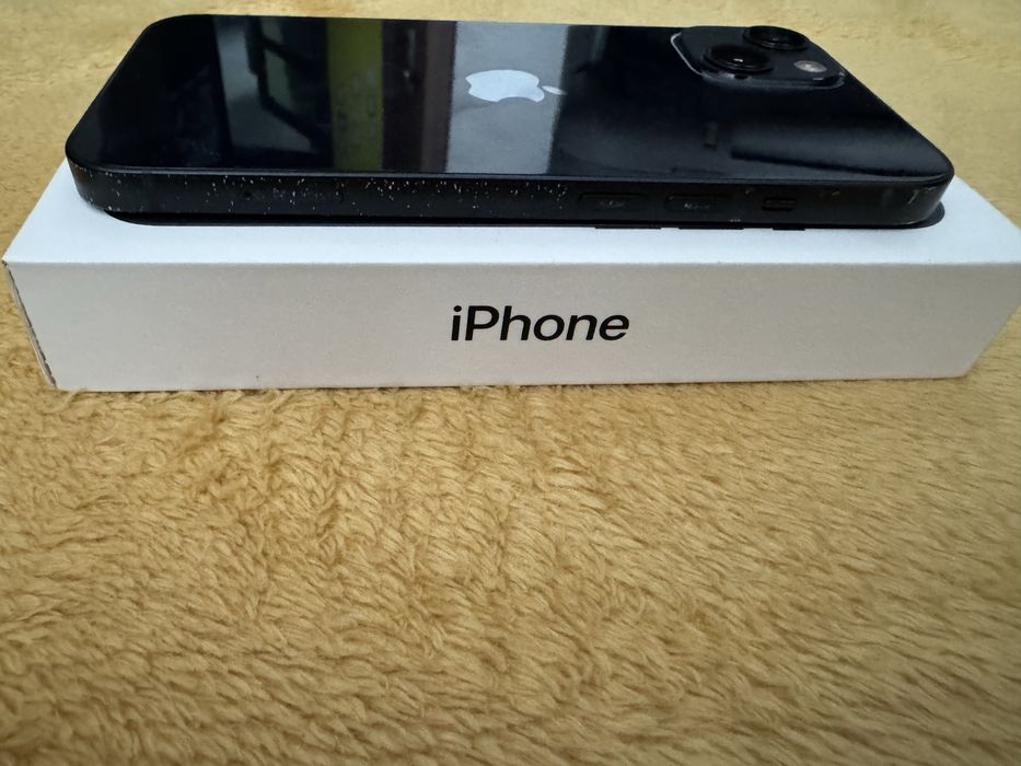 Iphone 13 Granatowy .