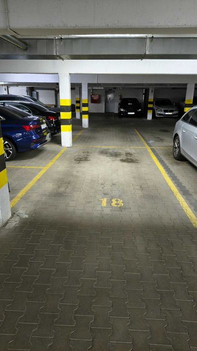 Sprzedam Miejsce garażowe / postojowe / parkingowe w Hali Obywatelska