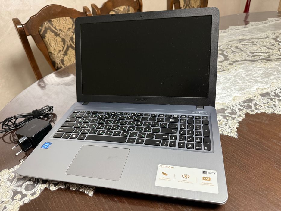 Ноутбук ASUS VivoBook 15