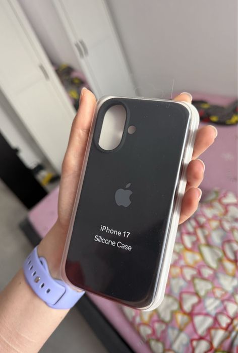 Case iPhone 17 etui silikonowe nowe czarne black mikrofibra plecki