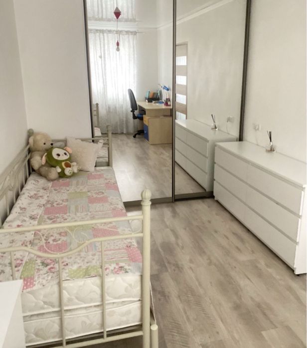 Сдам квартиру левый берег,2-х комн.посуточно,понедельно.Свободна