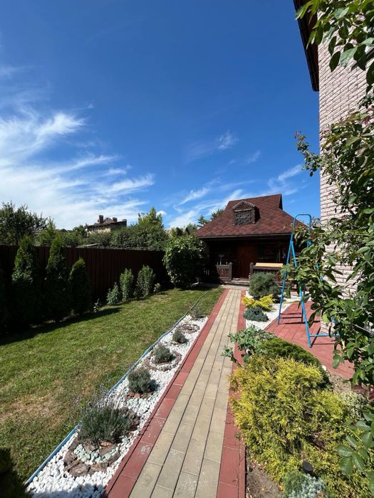 Будинок з ремонтом та бомбосховищем!