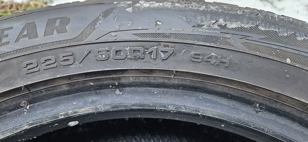 Goodyear UltraGrip Performance 3 225/50 R17 94H FP