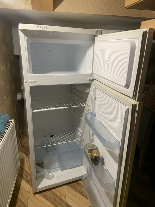 Холодильник б/у Delfa