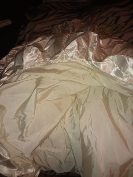 Свадебное платье с ыатой и аксессуарами.