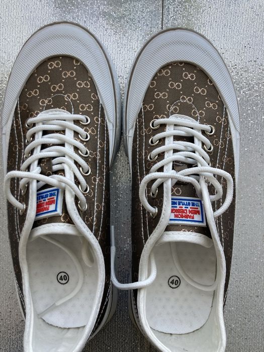 Atrakcyjne obuwie sportowe damskie