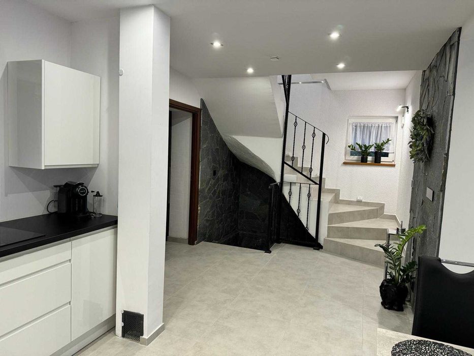 Leśne Zacisze Wisła HOUSE – Dom z Jacuzzi i Bacówką, 10/10 od Gości!