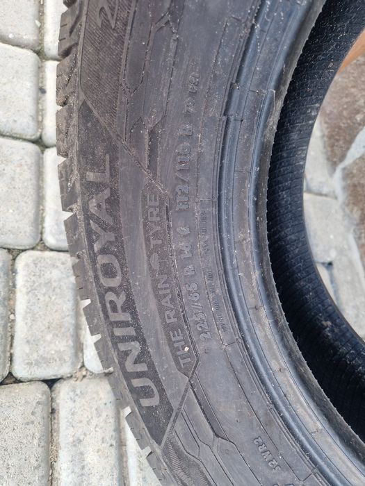 225/65/R16C  112/110R Uniroyal All Season Max